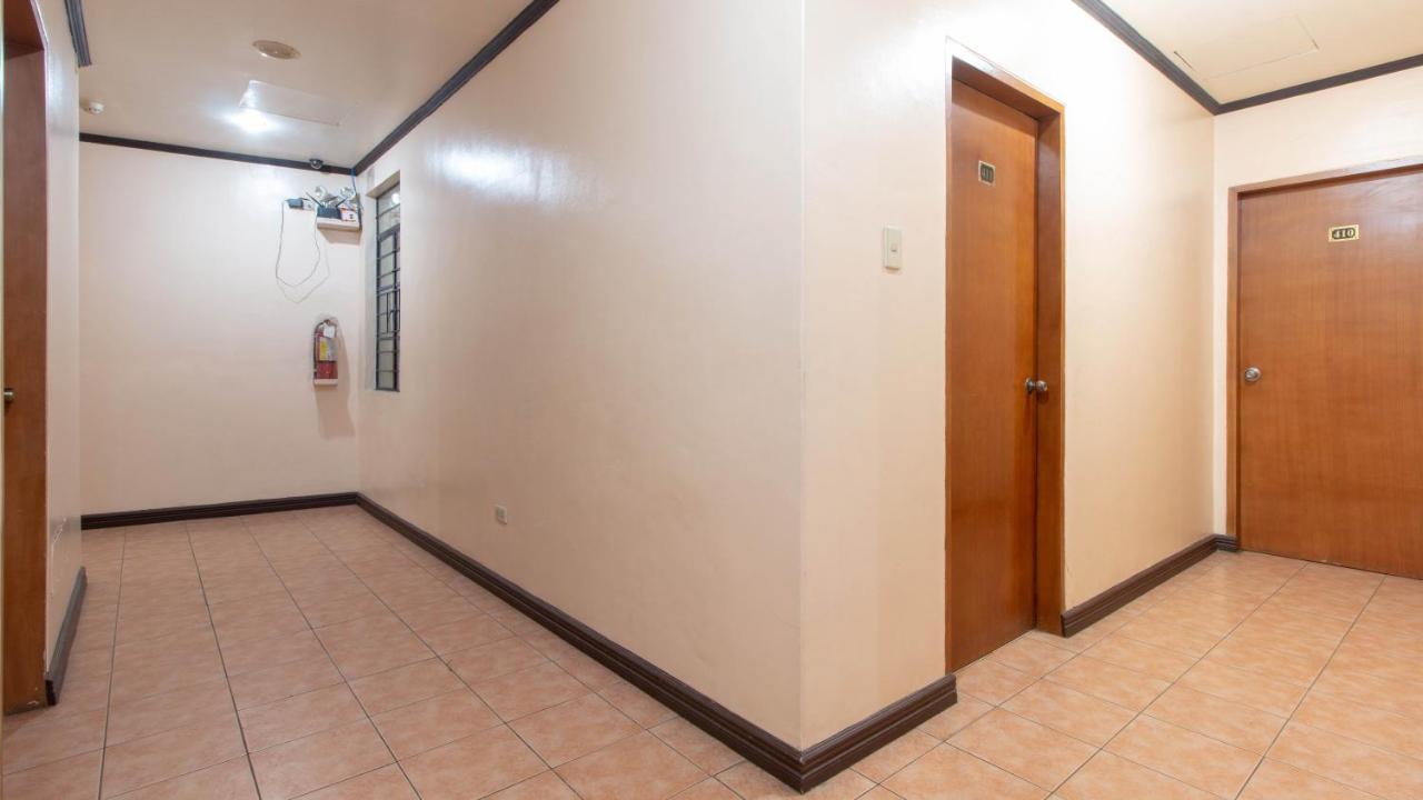 Reddoorz @ Downtown Tacloban Hotel Екстериор снимка